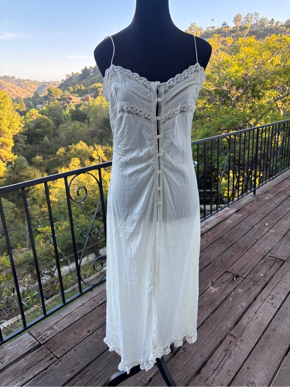 Women's White Lace-Trim Slip Dress - Classic Nightwear